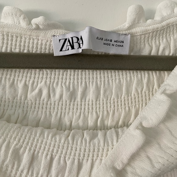 New Zara Cropped, Long Sleeve Stretch top - Picture 3 of 4